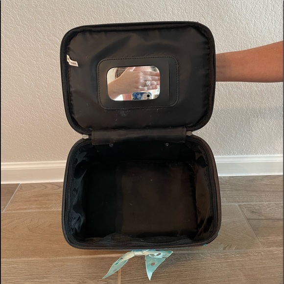 J Garden Makeup Bag - Picture 7 of 7